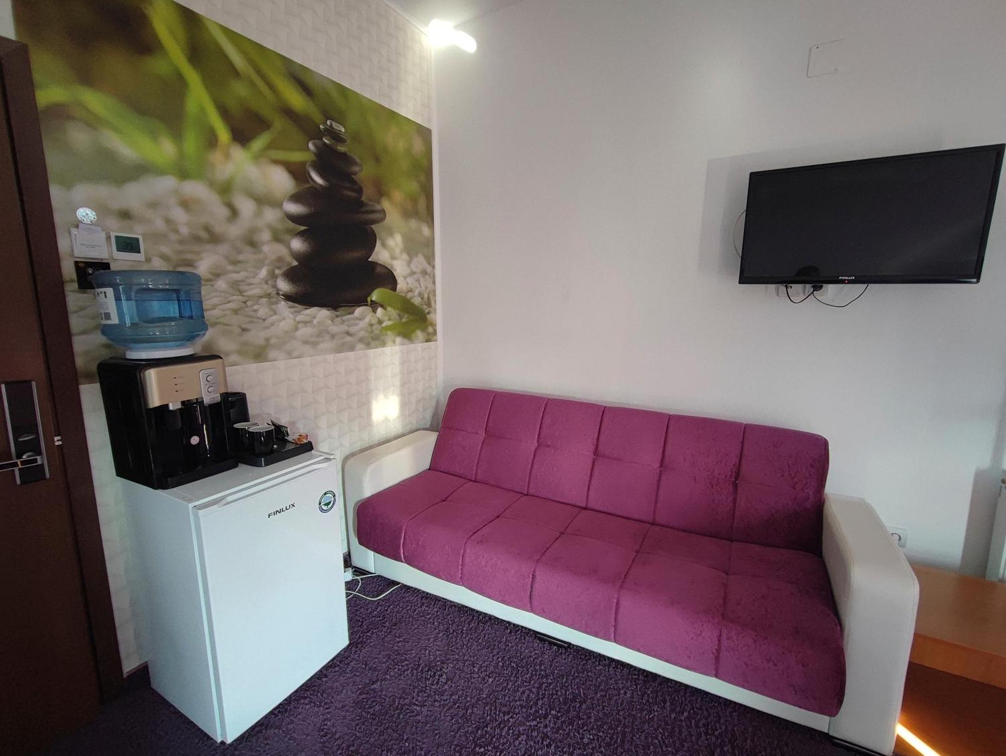 Iris Boutique Therme & Bucharest Otopeni Airport Экстерьер фото