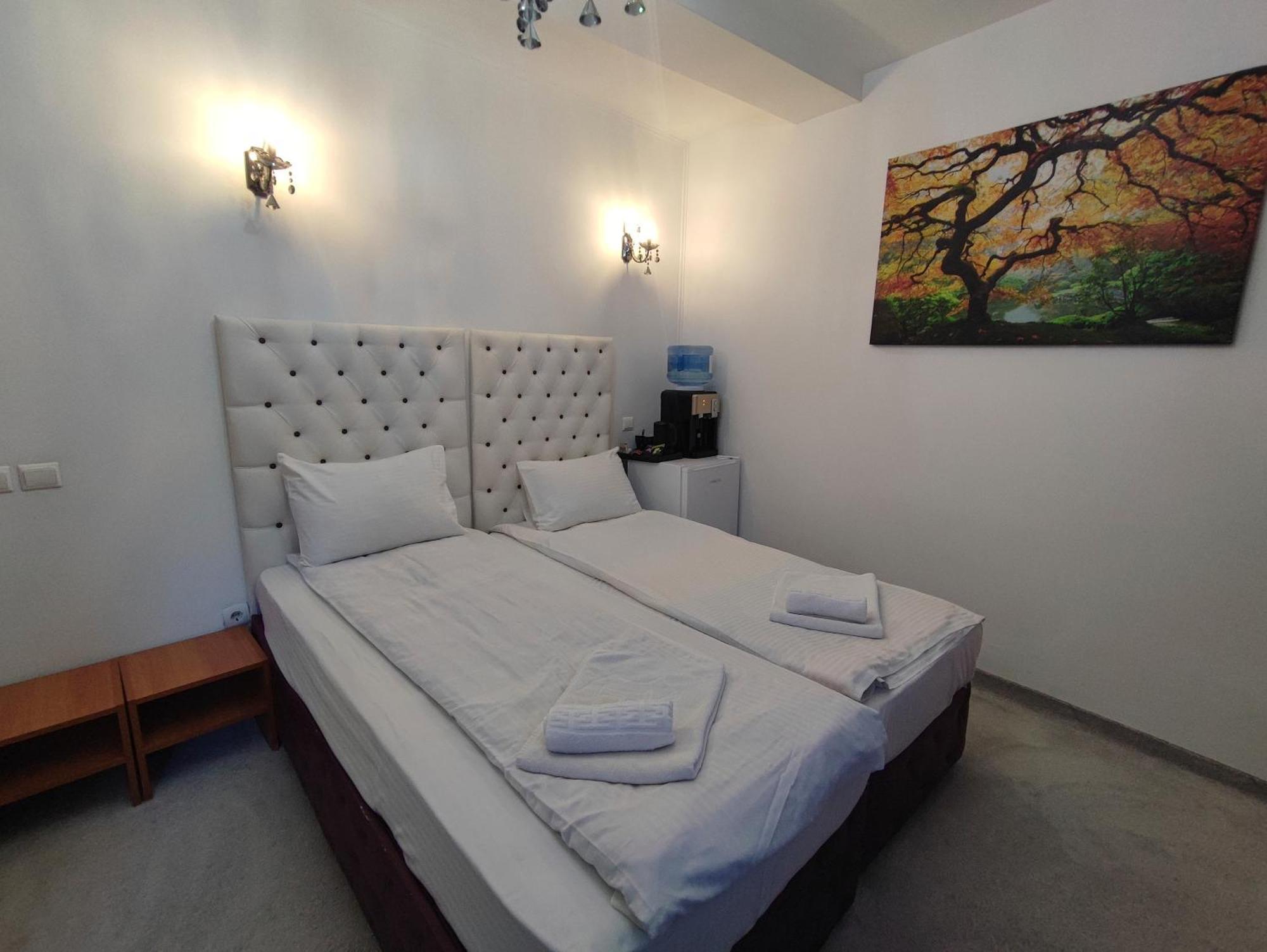 Iris Boutique Therme & Bucharest Otopeni Airport Экстерьер фото