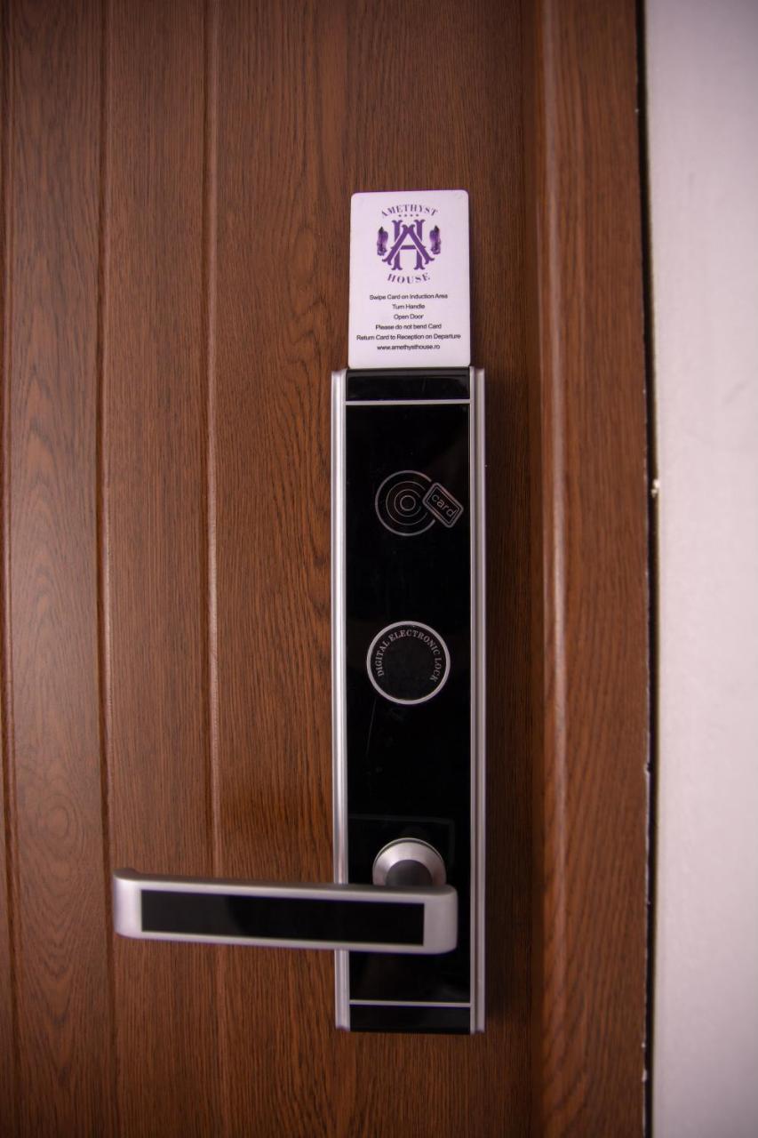 Iris Boutique Therme & Bucharest Otopeni Airport Экстерьер фото