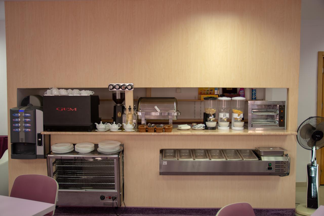 Iris Boutique Therme & Bucharest Otopeni Airport Экстерьер фото