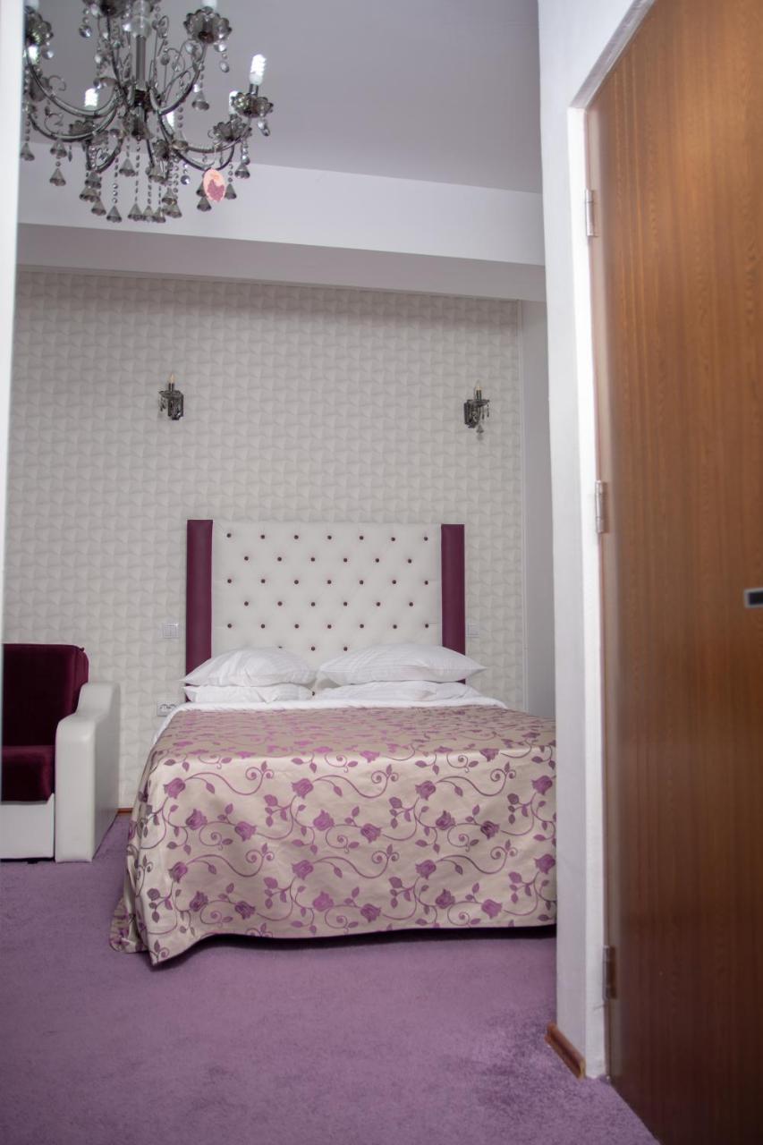 Iris Boutique Therme & Bucharest Otopeni Airport Экстерьер фото
