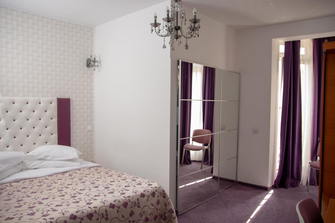 Iris Boutique Therme & Bucharest Otopeni Airport Экстерьер фото